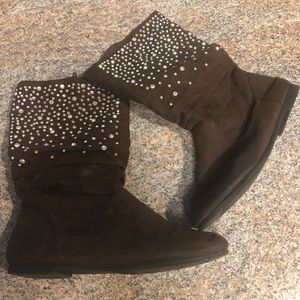 Girl’s slouch boots with rhinestone accents!